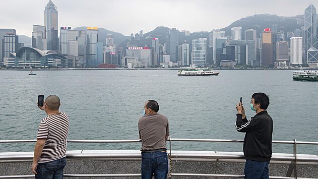 Гонконг отменил карантин для прибывающих из-за рубежа