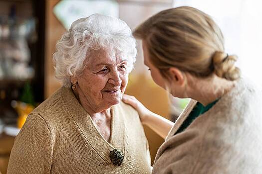 Названы способы сохранить психическое здоровье пожилым людям