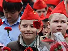 Поздравления с Днем пионерии: короткие и длинные, в стихах и прозе