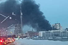 Спасатели ликвидировали открытое горение на вещевом рынке в Челябинске