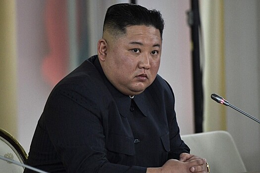 Ким Чен Ын с дочерью посетил новый северокорейский пляжный курорт