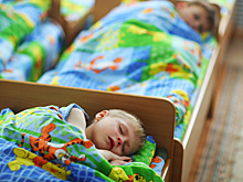 Астахов предложил огородить детские учреждения глухими заборами