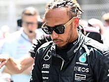 «Подумал, что все кончено». Льюис Хэмилтон – о том, как чуть не утонул во время серфинга