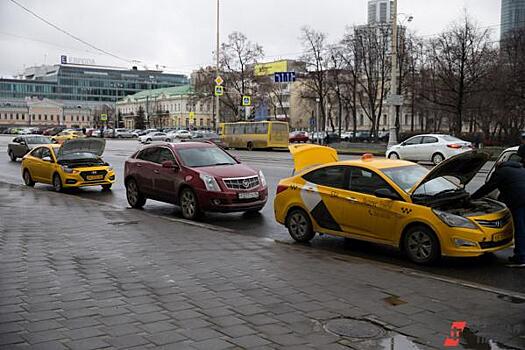 В Нижневартовске уволили таксиста, который угрожал клиентке убийством