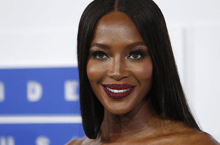 «Я одной из первых открыто призналась в наркозависимости. И я так благодарна богу, что мне удалось стать выздоравливающим наркоманом и выздоравливающим алкоголиком», - заявила тогда она. 