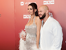 Оксана Самойлова приехала в суд с режиссером реалити-шоу