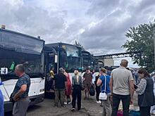 В Подмосковье везут около 300 детей из Курской области
