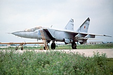 Угнавший МиГ-25 летчик-перебежчик Беленко умер в США