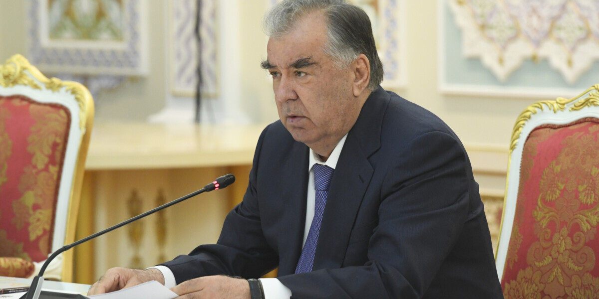 Эмомали Рахмон отстранил от должности руководителей ряда ведомств Таджикистана