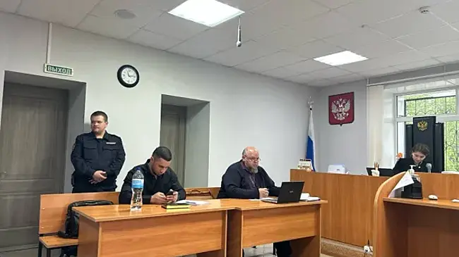 "Вода, спирт, красители, ароматизаторы": сотрудник компании рассказал, из чего варили опасный сидр