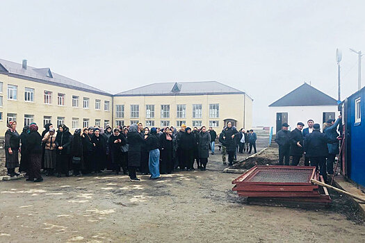В дагестанской сельской школе из-за халатности чиновников замерзают дети