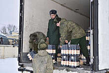 Центр "Наследие" направил 15 тонн питьевой продукции военнослужащим Донбасса