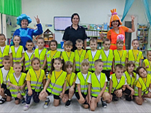 Яркий тематический праздник «Будь примерным пешеходом!» в дошкольном образовательном учреждении организовали белгородские автоинспекторы