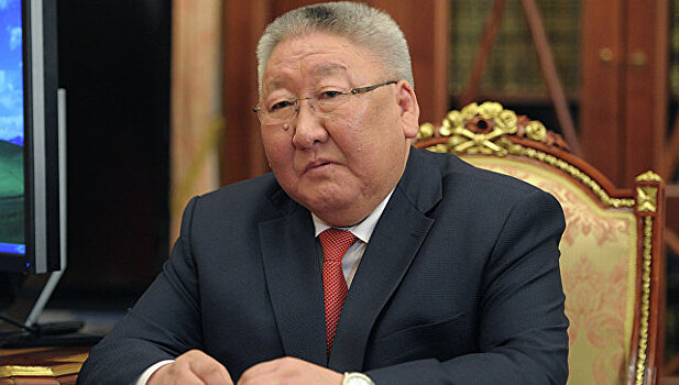Власти Якутии направят на повышение зарплаты бюджетникам почти 9 млрд руб