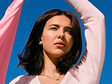 Милли Бобби Браун представила коллекцию своего нового бренда