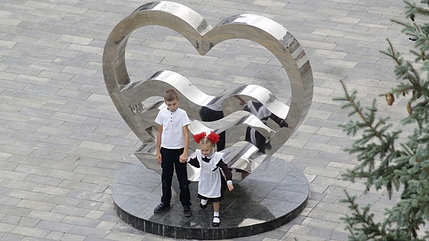 Почему ревность старшего ребенка – это нормально и как ему помочь