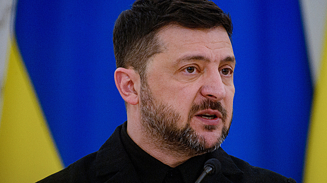 «Тяжёлые уступки» или продолжение конфликта: новое интервью Зеленского вскрыло глубокий раскол на Украине