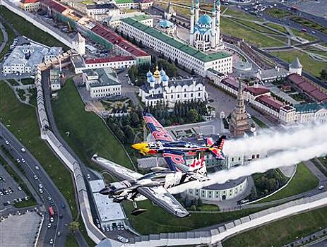 Tele2 приглашает на Red Bull Air Race