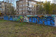 В Челябинске деревья и стены украсили новыми эко-граффити
