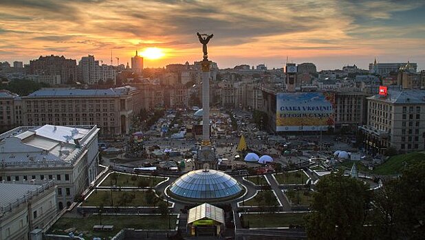 В Киеве перезахоронили прах известного украинского писателя Олеся