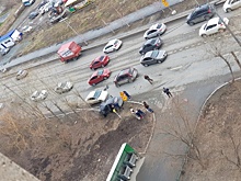 Грубое нарушение правил в центре Тюмени, последствия аварий и потоп: подборка дорожных видео недели