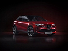 Alfa Romeo Milano стал первым электромобилем бренда