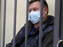 Суд Екатеринбурга вновь согласился ждать и отпустил в зону СВО обвиняемого в коррупции Евгения Тетерина