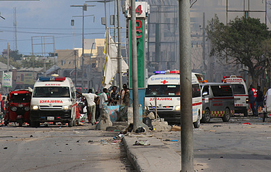 Число жертв двух взрывов в столице Сомали достигло 121