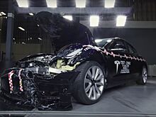 Tesla Model 3 тестируют на прочность