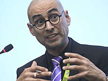 Посол Мексики Эдуардо Мехиас рассказал, что ездил на электричках в Подмосковье