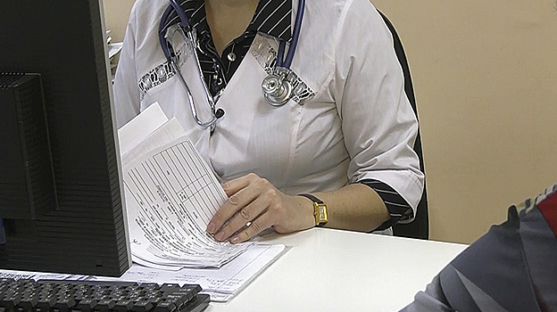 Два молодых специалиста пополнили штат новоуренгойской больницы