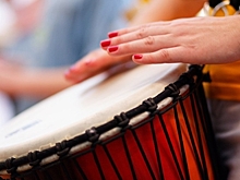 Поставить речь ребенку и научиться играть на барабанах можно будет со скидкой по «Карте жителя Вологды»