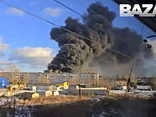 В промзоне Екатеринбурга произошел крупный пожар на производстве полистирола