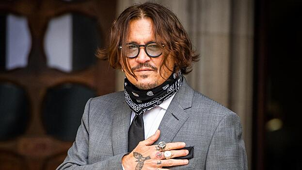 Джонни Деппа заподозрили в романе с испанской моделью