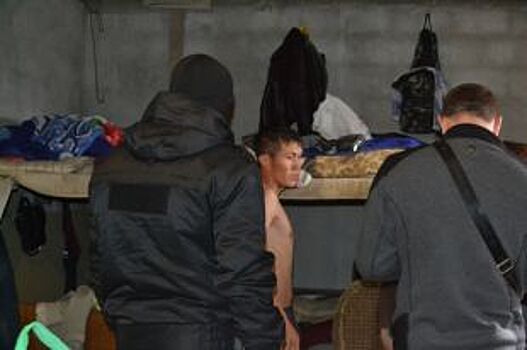 В Соль-Илецке гражданин Узбекистана прятал мигрантов под потолком вагона