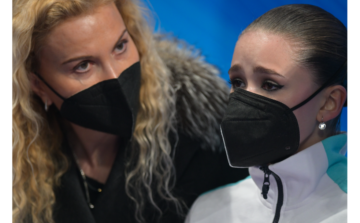 Аниме макото конно. Голос времени 18 серия. Девушка голос времени. Девушка голос времени. Фотосессия на природе.