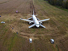 Омский суд направил назад в прокуратуру дело пилота, посадившего самолет в поле
