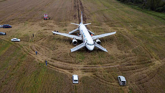 ТАСС: стали известны повреждения самолета от посадки в поле в 2023 году