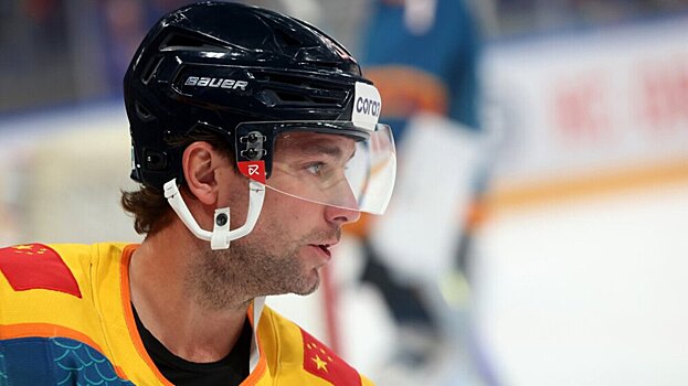 Бурмистров о «Бентли»: «Мечта детства. Бензинчика чуть больше кушает, чем большинство автомобилей – 632 лошади. Но ничего критичного. После нее успокоился в плане машин»