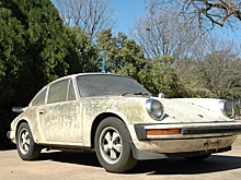 Забытый Porsche, который покрылся мхом и водорослями, выставили на eBay