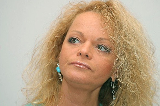 Лариса Долина пообещала вернуть все деньги Полине Лурье