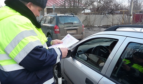 В Воронеже сотрудники ДПС остановили пьяного водителя «Ауди», лишенного прав
