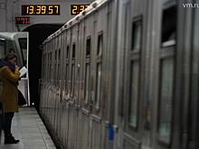 Пассажир упал на рельсы в московском метро