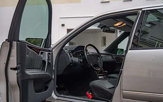 Редкий Mercedes в музейном состоянии выставили на продажу