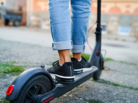 В Стамбуле снизили допустимую скорость движения на электросамокатах по центру