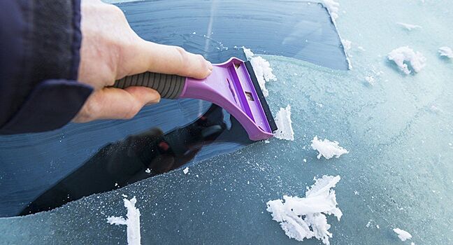 Как быстро убрать царапины на стеклах?