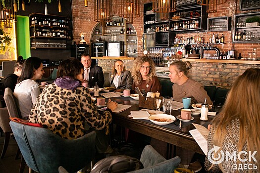 Оторваться от телефона и вспомнить о книгах. Что готовит "Неделя экспериментального театра"