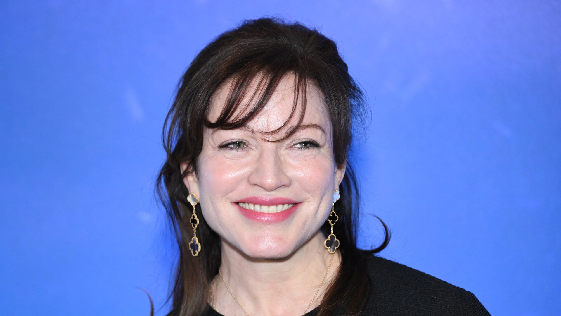 Лучшие&nbsp; роли, СВО и смерть Кеосаяна: как живет Алена Хмельницкая