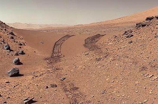 Китайский марсоход проехал 900 метров по Марсу