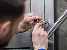 Голый подросток проснулся посреди ночи и спугнул грабителей